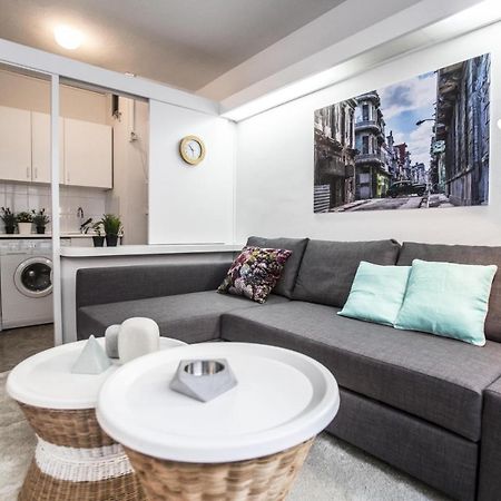Centro Colon Apartment Мадрид Екстериор снимка