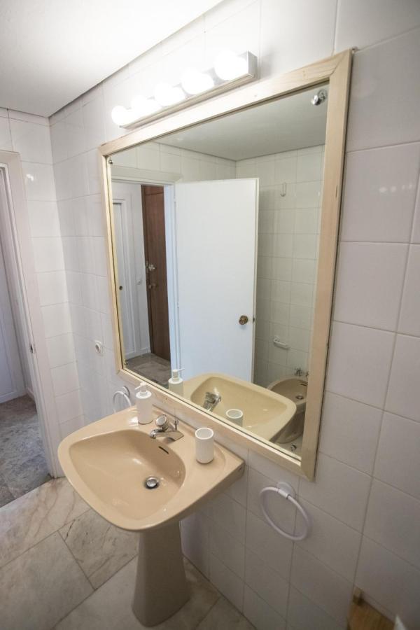 Centro Colon Apartment Мадрид Екстериор снимка